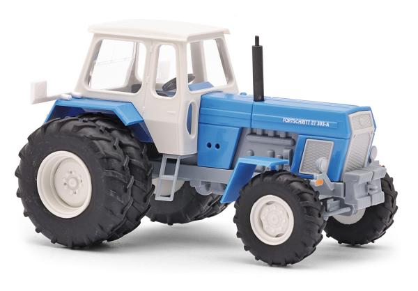 Traktor Fortschritt ZT 303 Doppelbereifung
